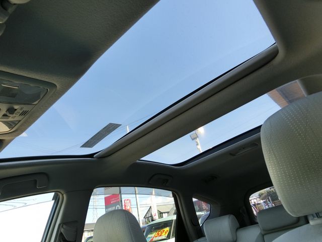 TOYOTA PRIUS Alpha 2013