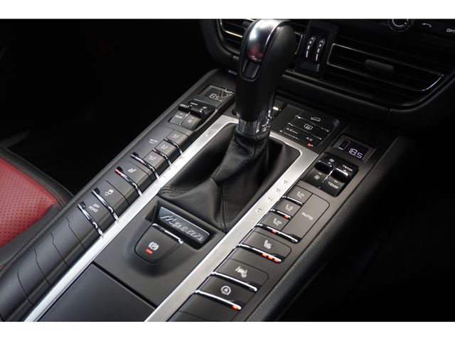 PORSCHE PORSCHE Macan 2020