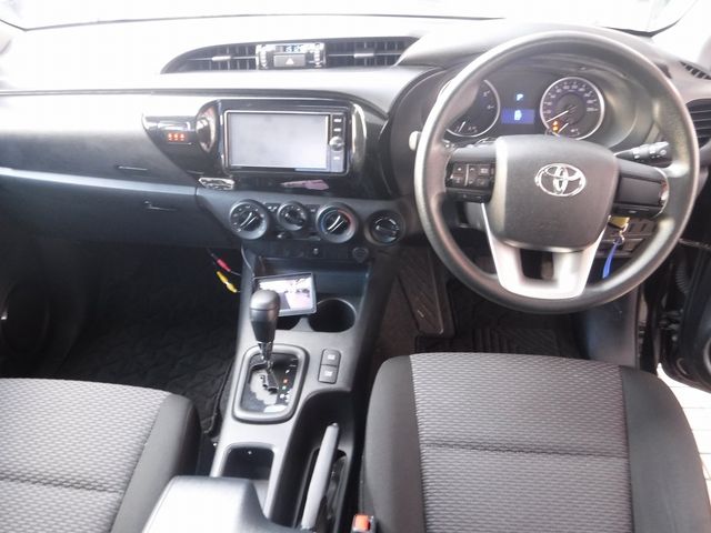 TOYOTA HILUX 4WD 2018