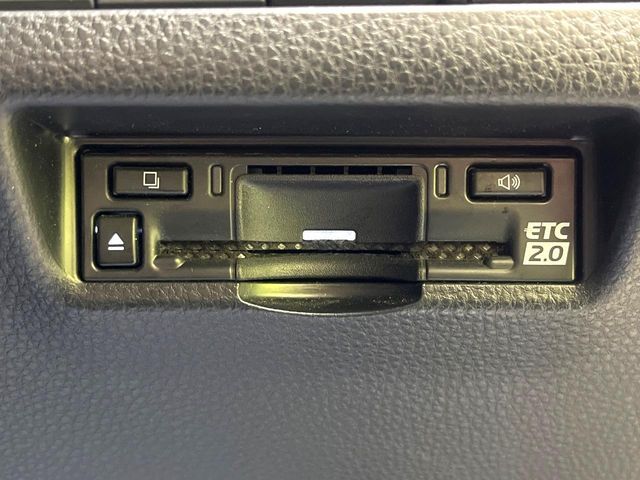 TOYOTA HARRIER HYBRID 2023