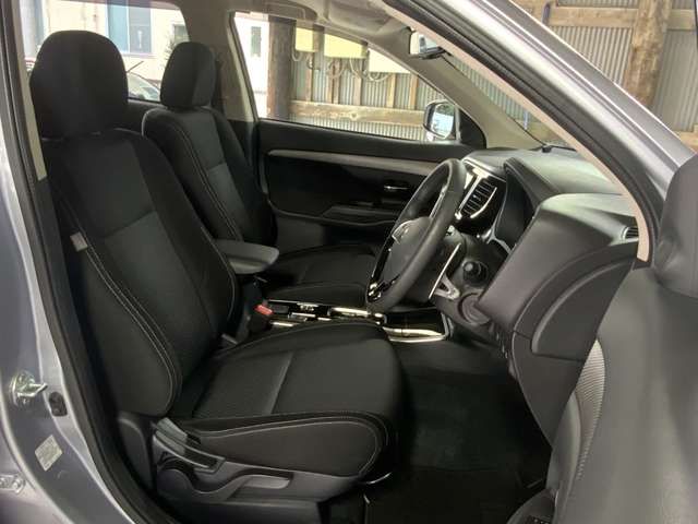 MITSUBISHI OUTLANDER 4WD 2017