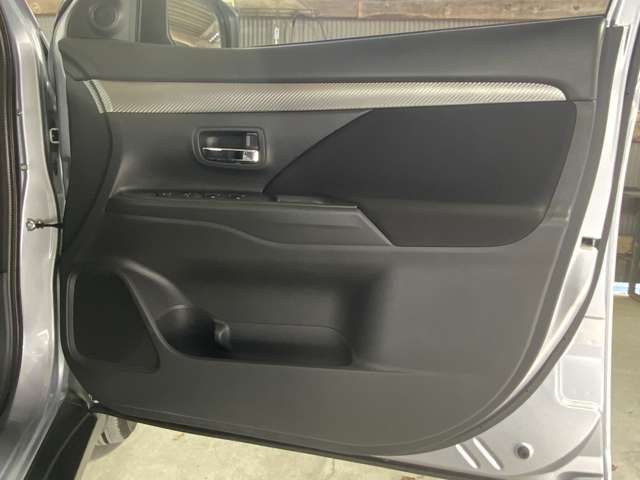 MITSUBISHI OUTLANDER 4WD 2017