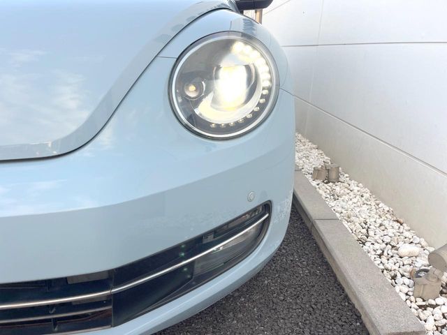 VOLKSWAGEN VOLKSWAGEN The BEETLE 2013