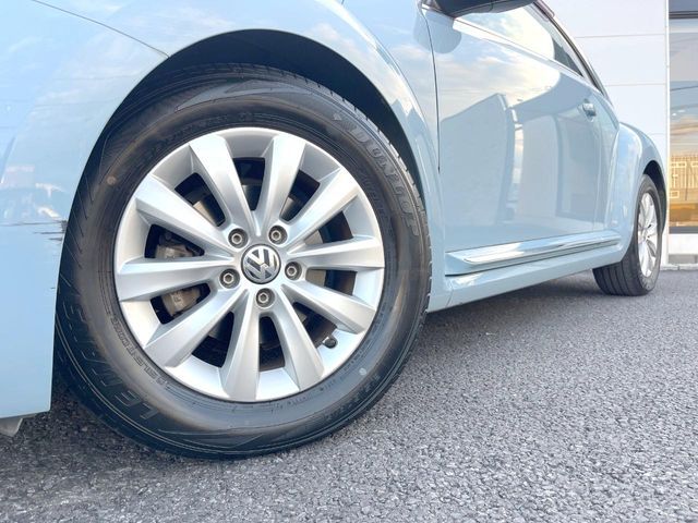 VOLKSWAGEN VOLKSWAGEN The BEETLE 2013