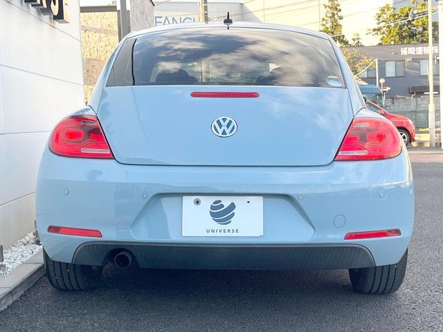 VOLKSWAGEN VOLKSWAGEN The BEETLE 2013