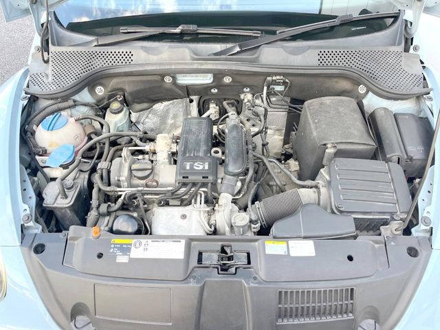 VOLKSWAGEN VOLKSWAGEN The BEETLE 2013