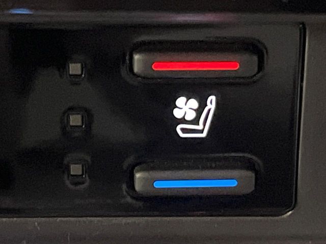 TOYOTA RAV4 4WD 2024