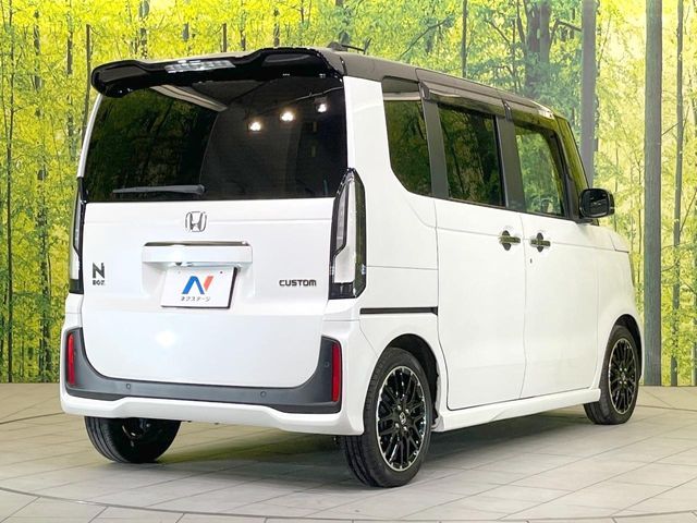 HONDA N BOX CUSTOM 2024