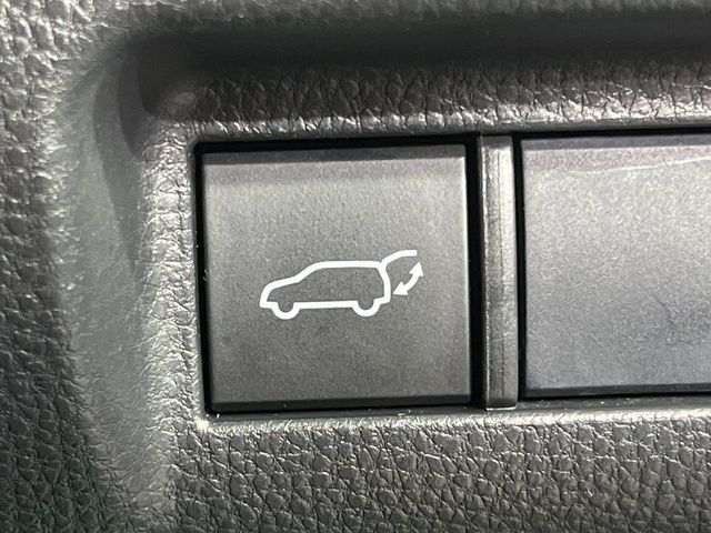 TOYOTA HARRIER 2WD 2020