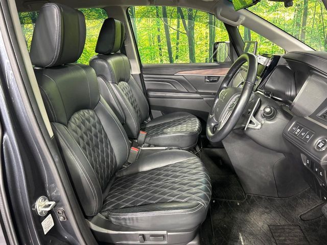 MITSUBISHI DELICA D:5 4WD 2022