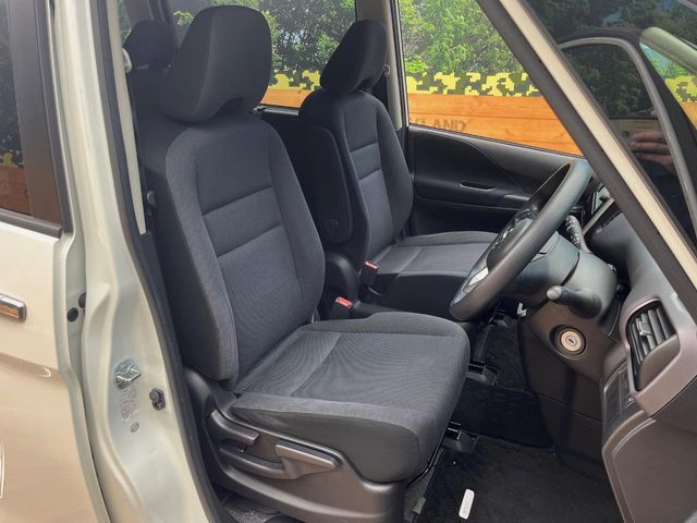 NISSAN SERENA  S-HYBRID 4WD 2017