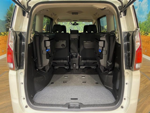 NISSAN SERENA  S-HYBRID 4WD 2017