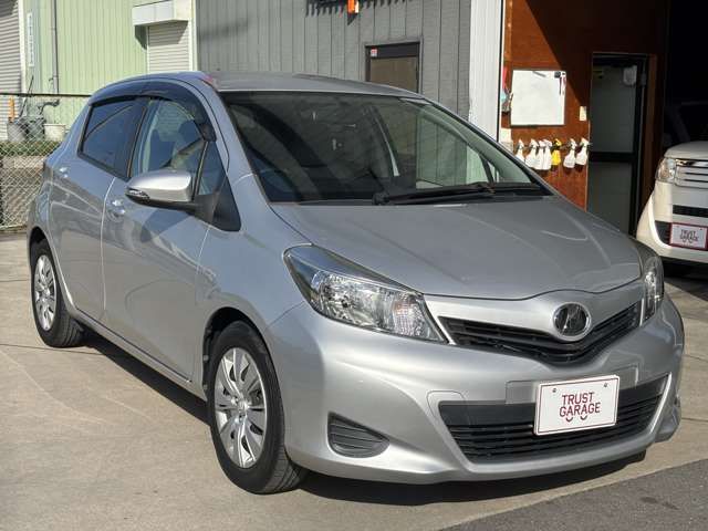 TOYOTA VITZ 2011