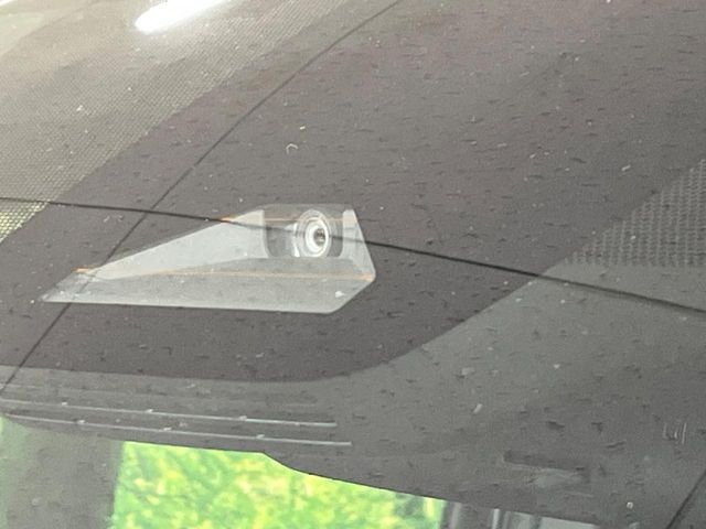 TOYOTA NOAH 4WD 2022