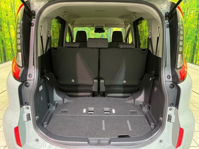 TOYOTA SIENTA HYBRID 2023