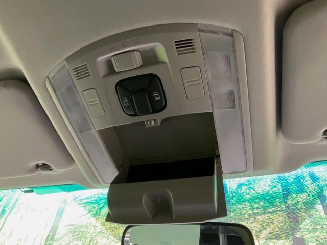 TOYOTA VELLFIRE 2013