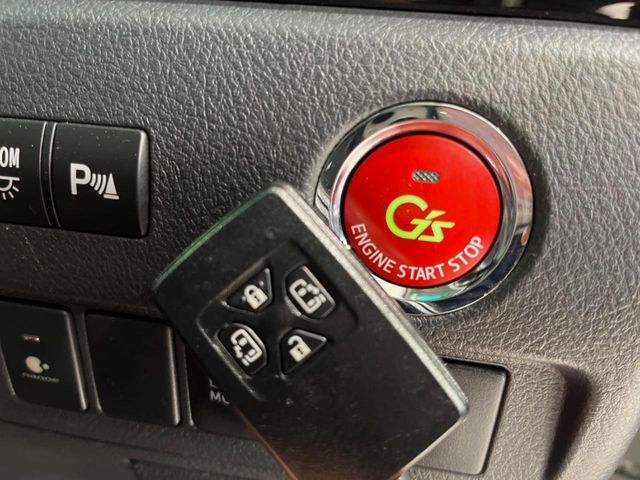 TOYOTA VELLFIRE 2013