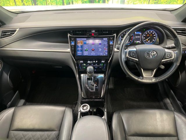 TOYOTA HARRIER 2WD 2019