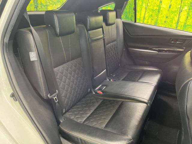 TOYOTA HARRIER 2WD 2019