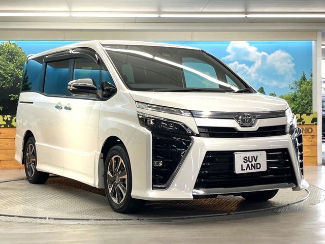 TOYOTA VOXY 2020