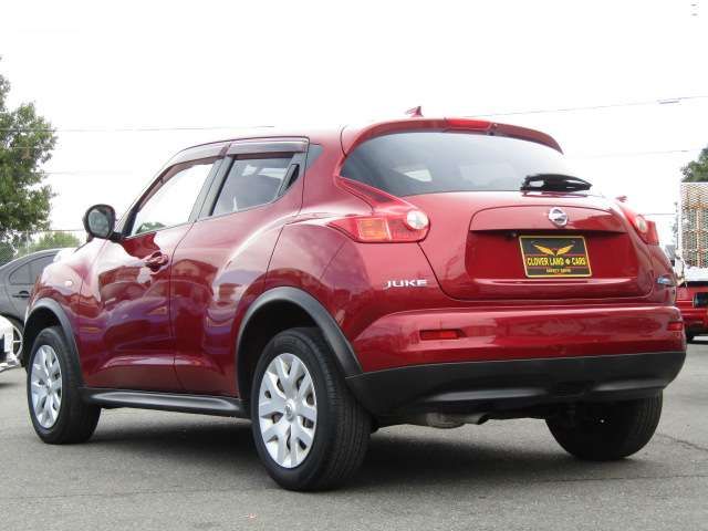 NISSAN JUKE 2011