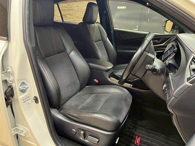 TOYOTA HARRIER 2WD 2017