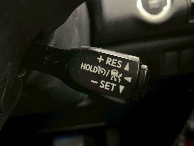 TOYOTA HARRIER 2WD 2017