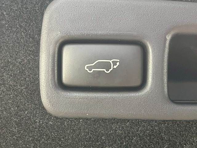 TOYOTA HARRIER 2WD 2017