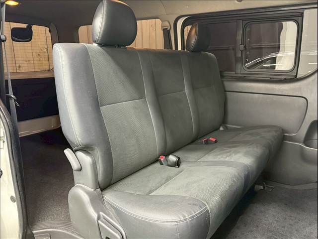 TOYOTA HIACE van 2WD 2017