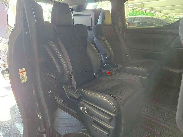 TOYOTA VELLFIRE 2020