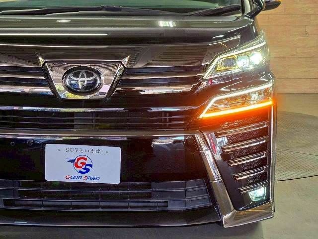 TOYOTA VELLFIRE 2020