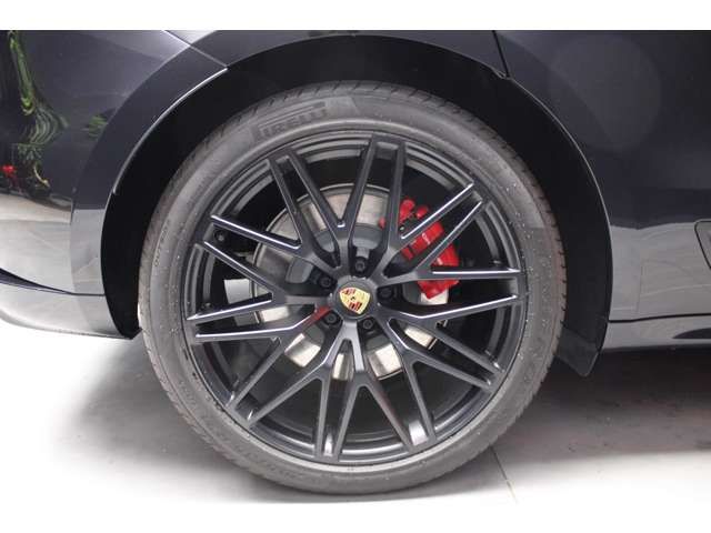 PORSCHE PORSCHE Macan 2023