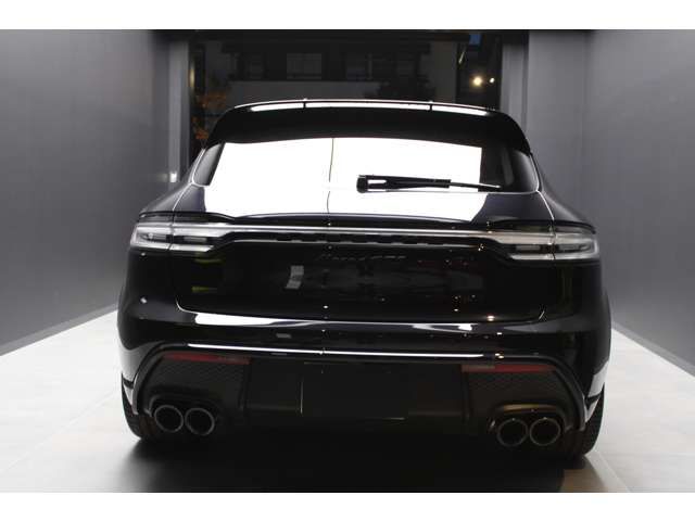 PORSCHE PORSCHE Macan 2023