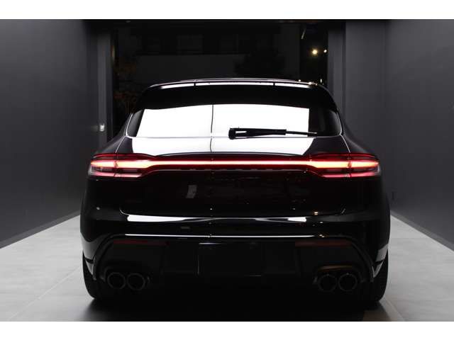 PORSCHE PORSCHE Macan 2023