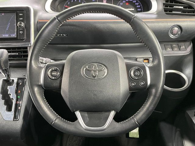 TOYOTA SIENTA 2017