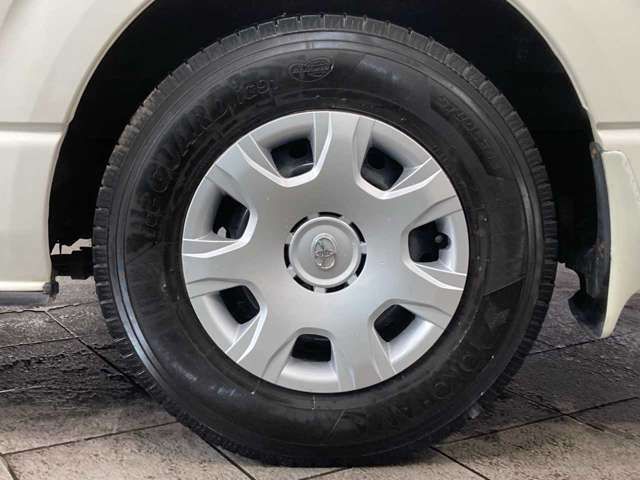 TOYOTA HIACE van 4WD 2017