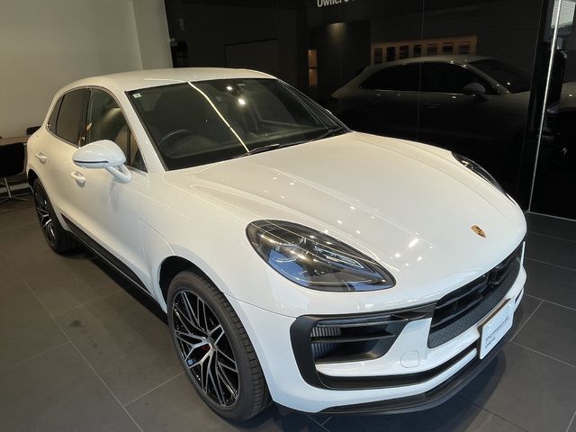 PORSCHE PORSCHE Macan 2022