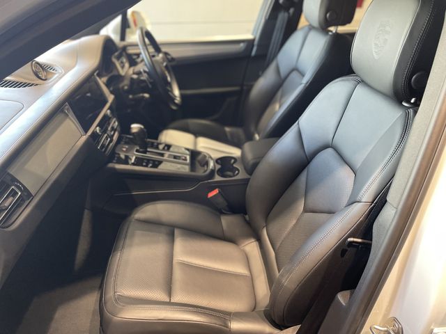 PORSCHE PORSCHE Macan 2022