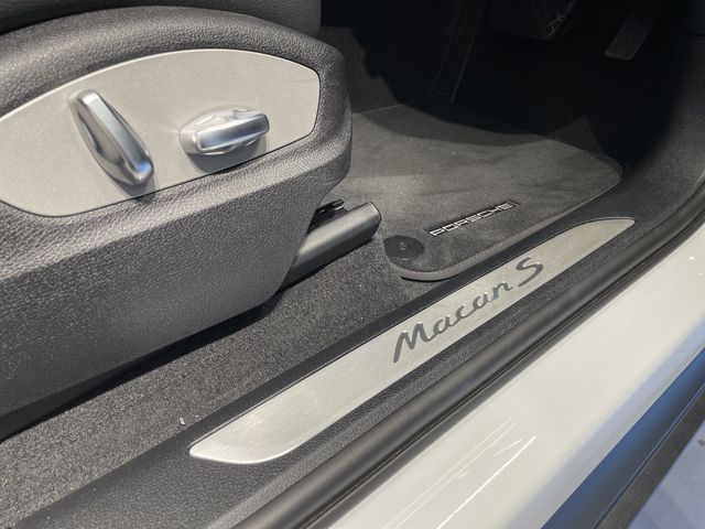 PORSCHE PORSCHE Macan 2022