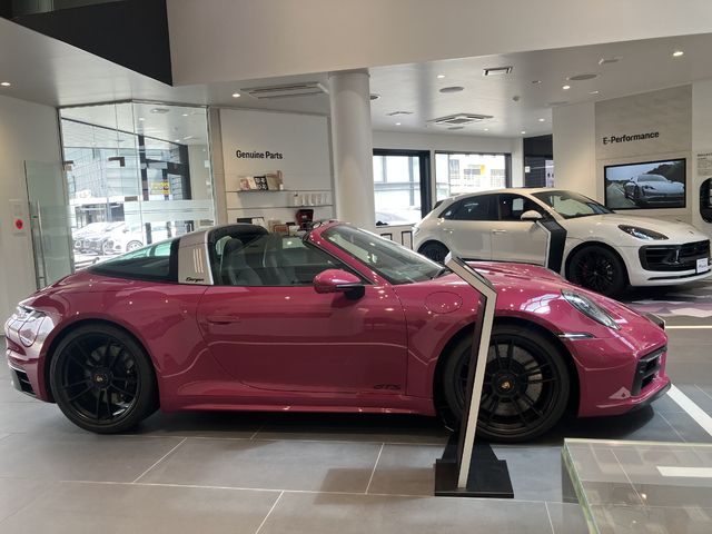 PORSCHE PORSCHE 911 2024