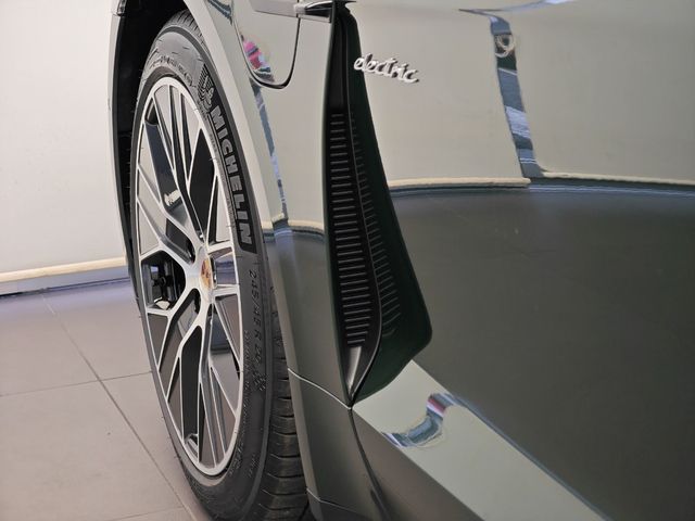 PORSCHE PORSCHE Taycan 2024