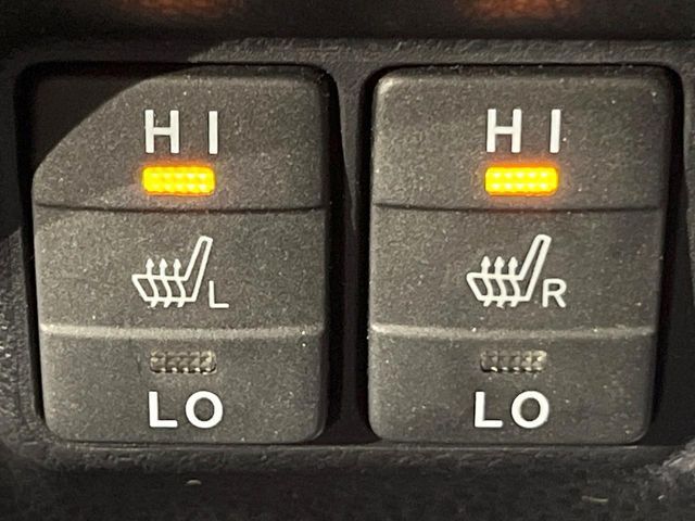 TOYOTA VOXY HYBRID 2014