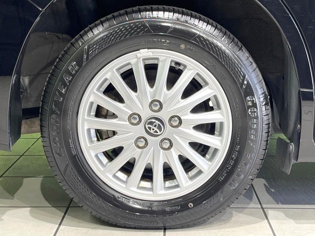 TOYOTA VOXY HYBRID 2014