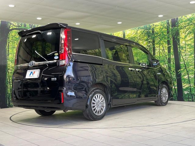 TOYOTA ESQUIRE HYBRID 2014