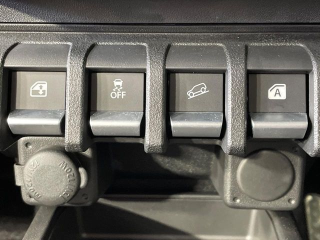 SUZUKI JIMNY NOMADE 2025