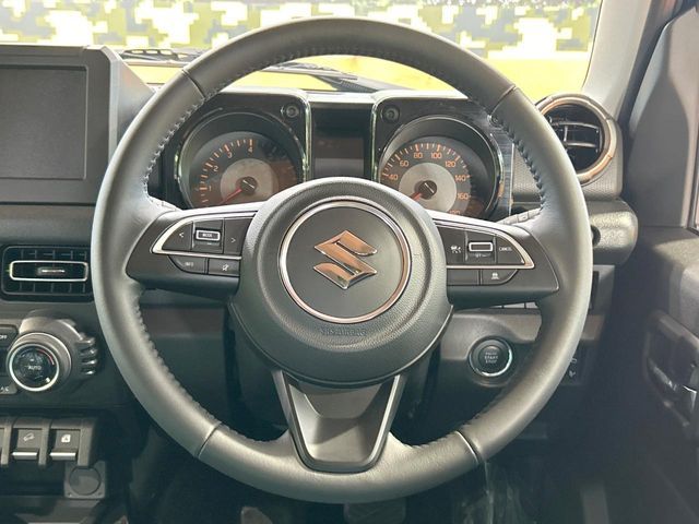 SUZUKI JIMNY NOMADE 2025