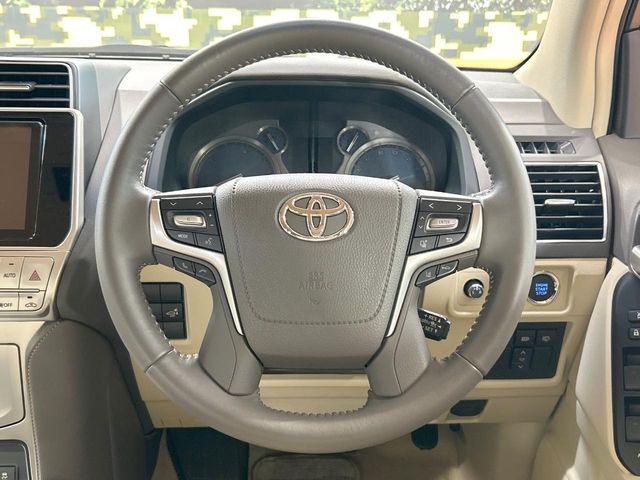 TOYOTA LANDCRUISER PRADO 2023