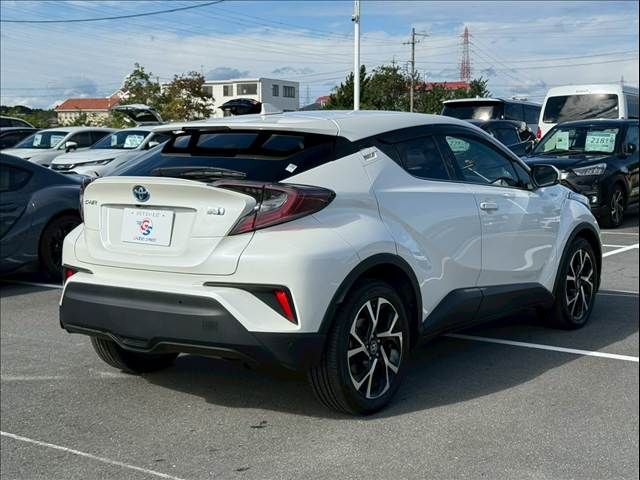 TOYOTA C-HR 2017