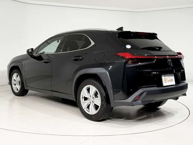 TOYOTA LEXUS UX200 2021