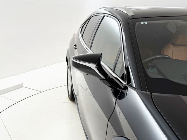 TOYOTA LEXUS UX200 2021